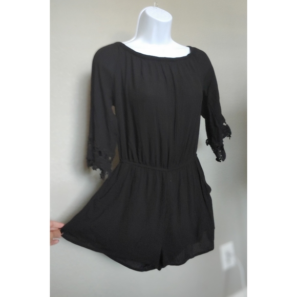 Black short sleeve solid cute romper - Picture 1 of 1